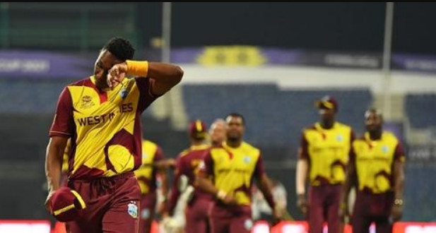 সবাইকে কাঁদিয়ে বিদায় নিলেন চ্যাম্পিয়ন ডিজে ব্রাভো