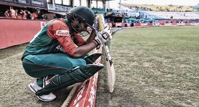 সৌম্য এতোটাই অসহায় হয়েছেন যে পায়ের তলায় জমিন খুঁজে পাচ্ছেন না