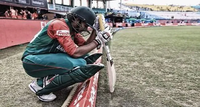 সৌম্য এতোটাই অসহায় হয়েছেন যে পায়ের তলায় জমিন খুঁজে পাচ্ছেন না