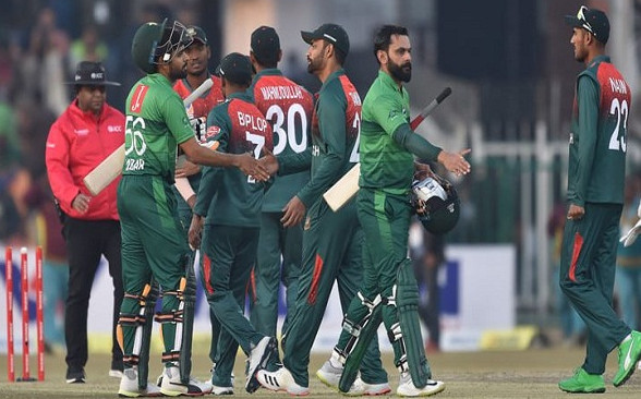 দিনের শুরুতেই দেখেনিন টিভিতে আজকের সকল খেলার সময়