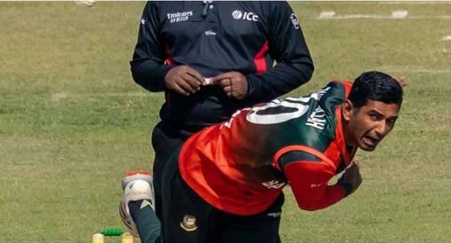 ১ ওভারে সর্বোচ্চ উইকেট নেওয়ার বিশ্বরেকর্ড গড়লেন মাহমুদউল্লাহ
