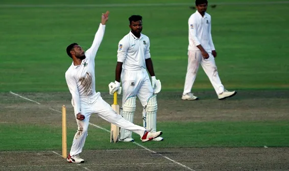বল হাতে চমক দেখালেন মিঠুন, একাই নিলেন ৭ উইকেট