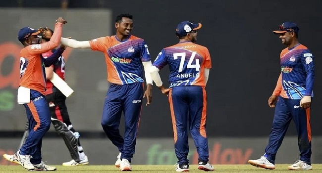 ৬ বল করেই আস্থা হারালেন আল-আমিন, হারল দল