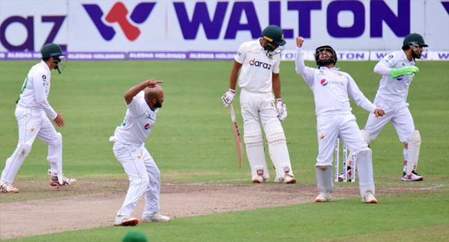 লজ্জার রেকর্ড গড়ে ফলো অনে বাংলাদেশ