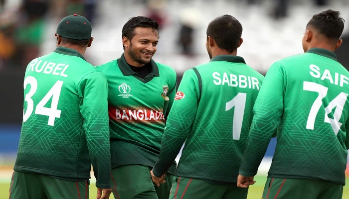 ব্রেকিং নিউজঃ কোমরের হাড়ে ফাটল হঠাৎ অনিশ্চিত এই অলরাউন্ডার