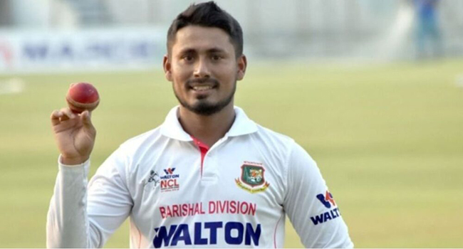 ব্যাটের পর বল হাতেও জ্বলে উঠলেন মোহাম্মদ আশরাফুল