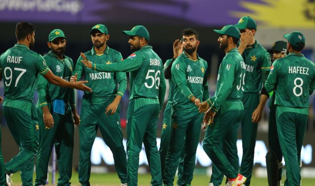 রমিজ রাজার নতুন নতুন সিদ্ধান্তে বদলে যাচ্ছে পাকিস্তান ক্রিকেট