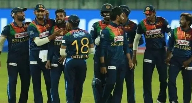 হঠাৎ অবসরের সিদ্ধান্ত নিলেন ২ লঙ্কান ক্রিকেটার