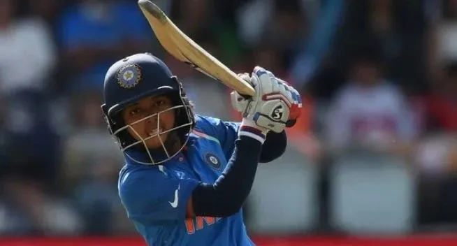 ভারতীয় দল থেকে বাদ, টুইটারে বিদ্রোহ করলেন