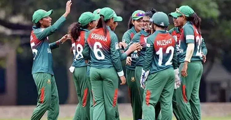দেশের সেরা পেস বোলারকে ছাড়ায় স্কোয়াড ঘোষণা