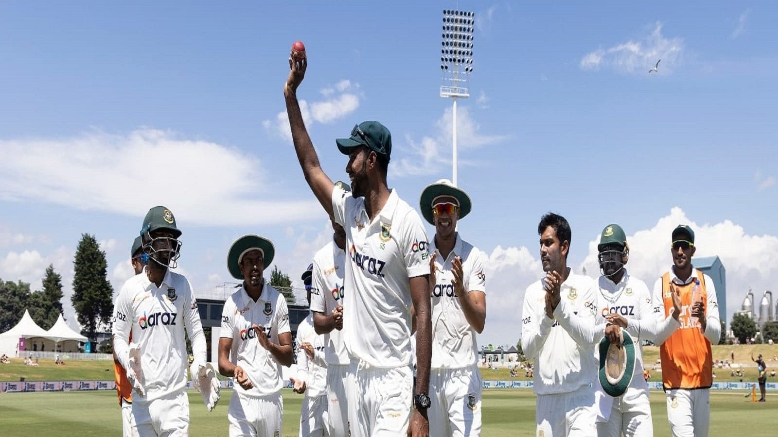 ইনজুরির কারনে বাদ পড়লো মুশফিক,কপাল খুললো নাইম শেখের