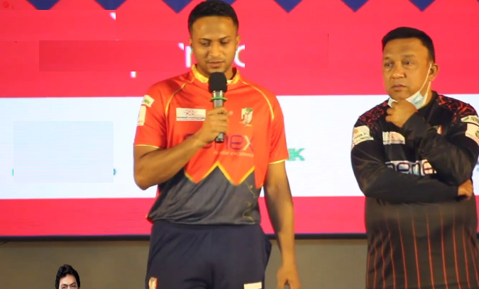 এবারের বিপিএলে ডিআরএস না থাকোয় যা বললেন সাকিব