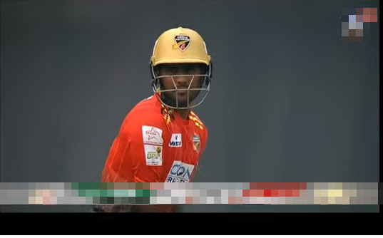 পরপর ৮ উইকেট হারালো কুমিল্লা,জয়ের জন্য প্রয়োজন