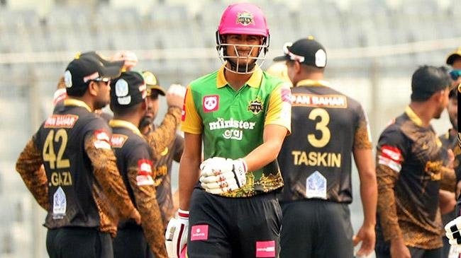 বিপিএলে নির্বাচকদের লজ্জার সাগরে ডুবিয়ে দিচ্ছেন নাঈম শেখ