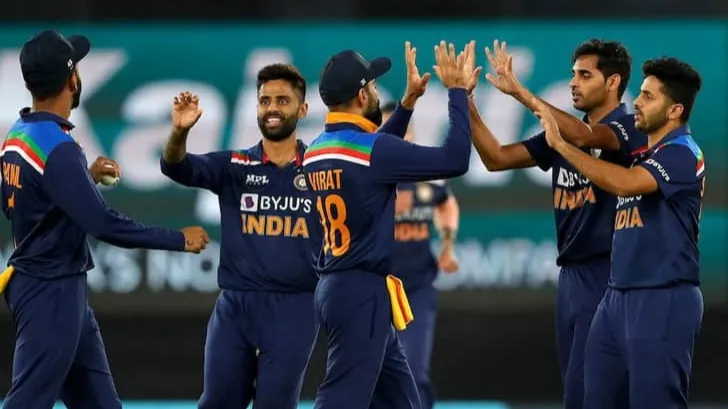 একাধিক চমকে ভারতের ওয়ানডে দল ঘোষণা বাদ পড়লেন সিনিয়র ক্রিকেটাররা