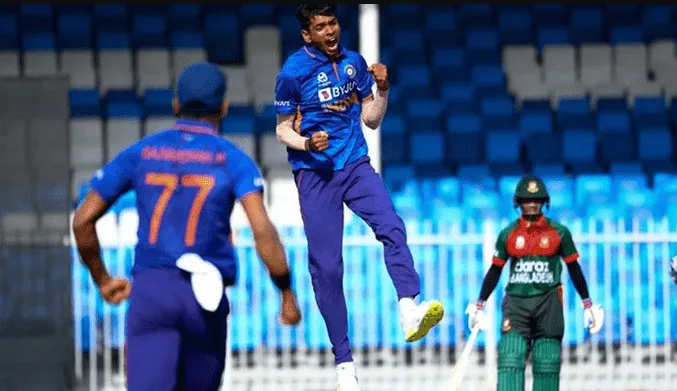 বিশ্বকাপ : শেষ হলো ১৫ ওভারের খেলা,দেখেনিন সর্বশেষ স্কোর