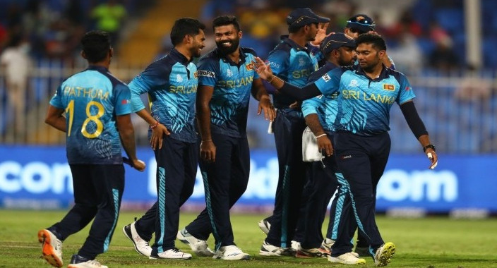 ব্রেকিং নিউজ : সামনে এলো গোাঁপন খবর,অবসরে যাচ্ছেন আরেক লঙ্কান তারকা