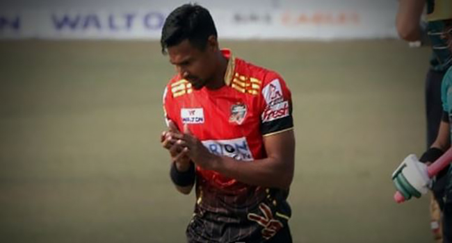 অবিশ্বাস্য : বিপিএলে প্রথমবারের মত ১ ম্যাচে এতোগুলো উইকেট নিলেন মোস্তাফিজ