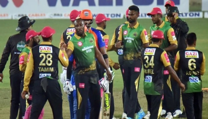 রাসেল না থাকায় যে ক্রিকেটারকে একাদশে নিয়ে মাঠে নামছে মিনিস্টার ঢাকা