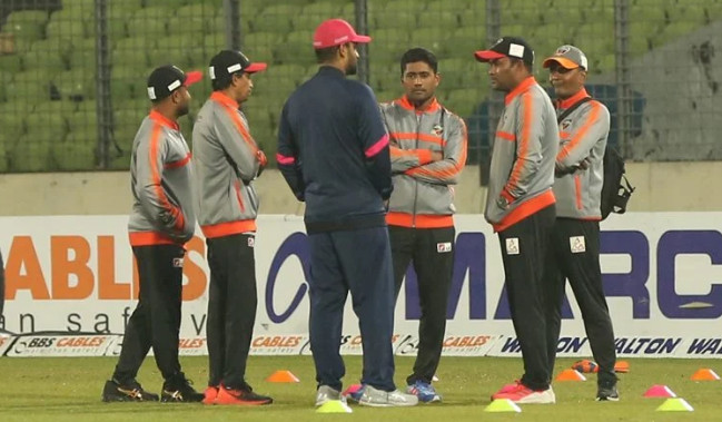 বিপিএলে মাত্র ‘৪’ ঘণ্টার ব্যবধানে সবকিছু পাল্টে দিলো কুমিল্লা
