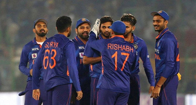 দারুন সুখবর : প্রথম দল হিসেবে বিশ্বরেকর্ড গড়তে যাচ্ছে ভারত