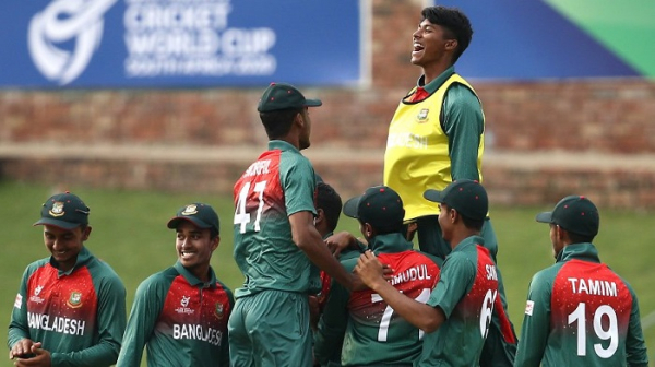 আর কেউ না পারলেও যুব বিশ্বকাপের সেরা একাদশে জায়গা করে নিলেন এক টাইগার ক্রিকেটার