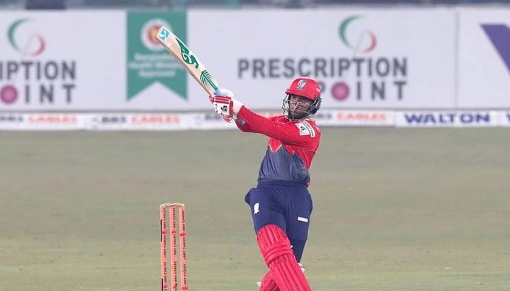বিপিএলে ব্যাট হাতে যেনো অন্য সাকিব