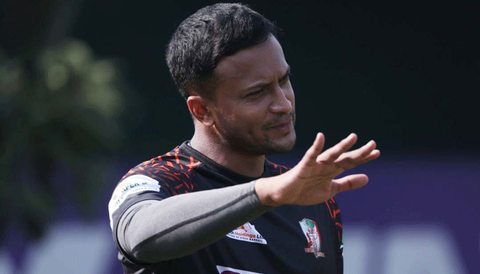 সামনে আইপিএল নিলামের আগেই সবাইকে চমকে দিলেন সাকিব