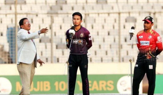 ফাইনালে ওঠার লড়াইয়ে শেষ হলো চট্টগ্রাম ও কুমিল্লা ম্যাচের টস