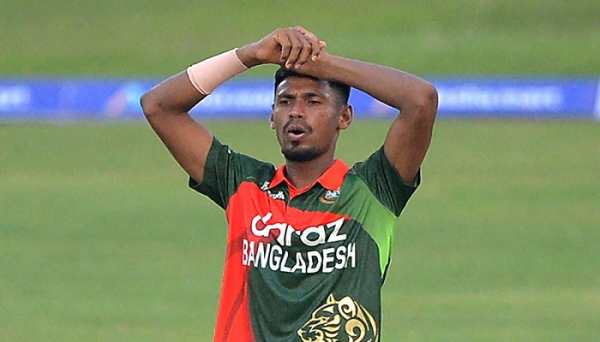 সাকিবের দেখানো পথেই হাটলেন মুস্তাফিজ