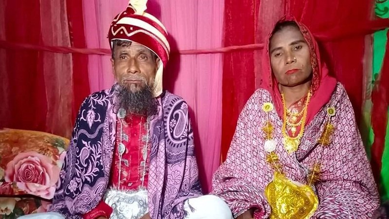 ৬২ বছরের প্রেমিক বিয়ে করলেন ৫৪ বছরের প্রেমিকা