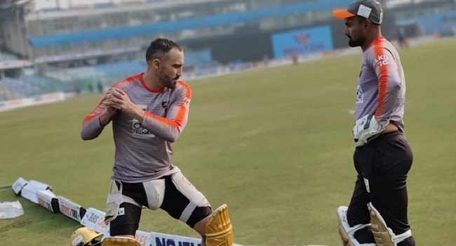 বাংলাদেশে লেগ স্পিনার না থাকায় যা বললেন : ডু প্লেসি