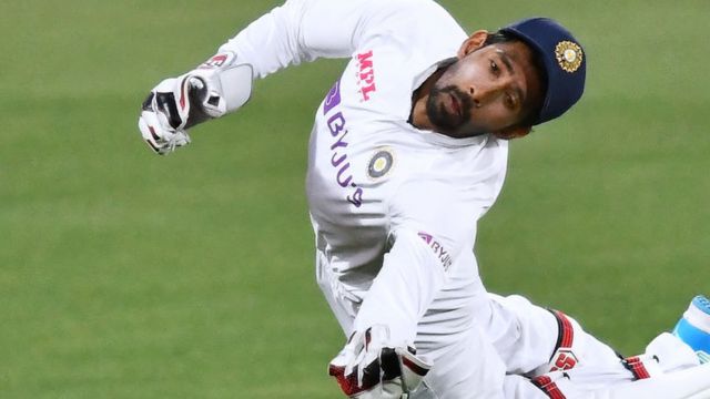 সংবাদমাধ্যমে এমন অনেকে আছেন যাঁরা ক্রিকেটারদের ইচ্ছেকে অবজ্ঞা করেন - ঋদ্ধি