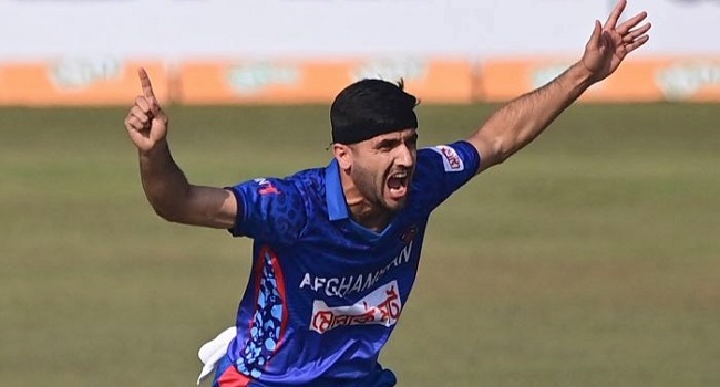 ৯ রানে ৪ উইকেট নিয়েও ফারুকির লজ্জার রেকর্ড