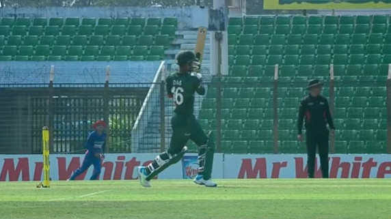 দুর্দান্ত ব্যাটিংয়ে ডাবল সেঞ্চুরি, দেখেনিন সর্বশেষ স্কোর