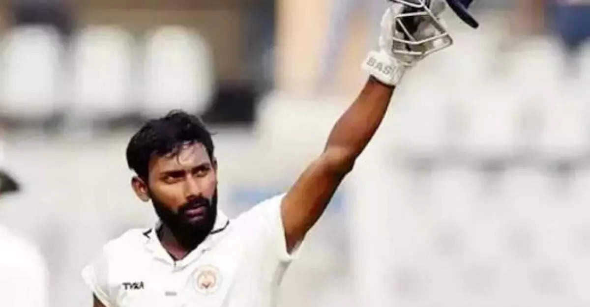 কষ্ট বুকে জমা রেখে মেয়েকে সৎকার করে এসে খেলতে নেমে করলেন সেঞ্চুরি
