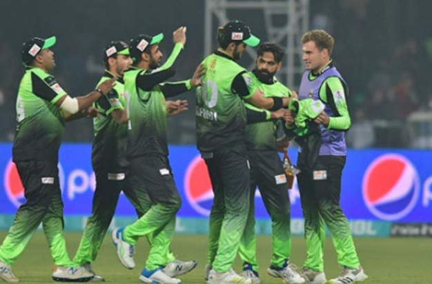 হাড্ডাহাড্ডি লড়াইয়ে শেষ হলো পিএসএলের ফাইনাল ম্যাচ