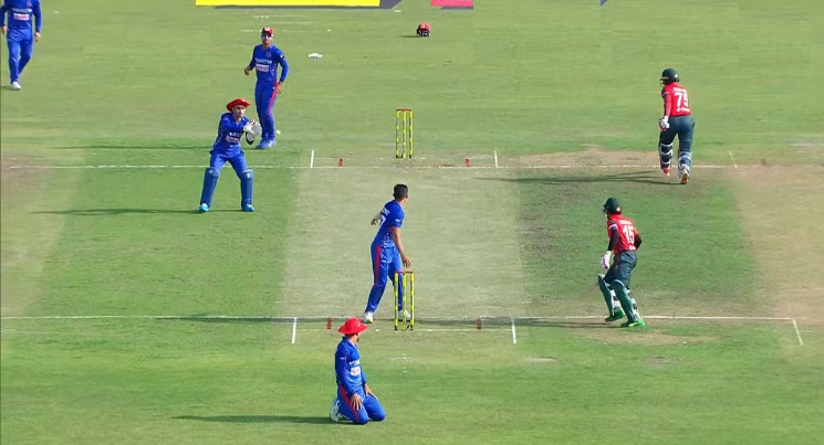 মুশফিকের সেঞ্চুরির দিনেও অল্প রানের টার্গেট দিলো বাংলাদেশ