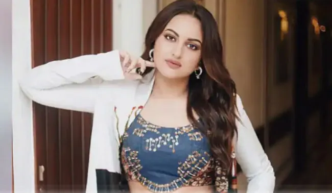 চরম দু:সংবাদ : পুলিশের হাতে আটক হচ্ছেন বলিউড অভিনেত্রী সোনাক্ষী,
