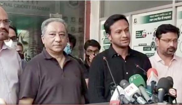 এইমাত্র পাওয়া : বৈঠক শেষে হঠাৎ সিদ্ধান্ত বদল করলেন সাকিব