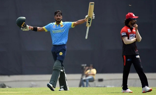 শতক হাঁকালেন নাঈম শেখ
