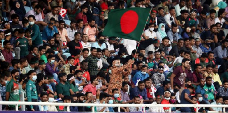 সহজ রানের টার্গেটে ব্যাট করতে বাংলাদেশের ব্যাটিং ধস