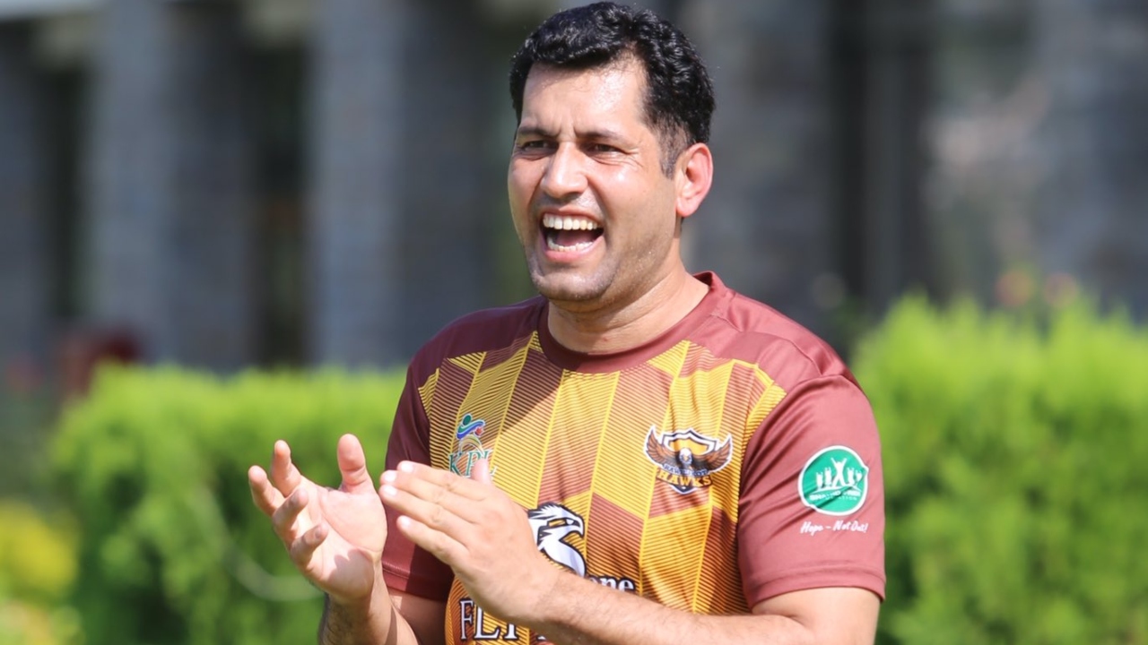 ৩৫ বছরের ক্রিকেটার প্রথমবারের মত পেলো পাকিস্তানের জাতীয় দলে