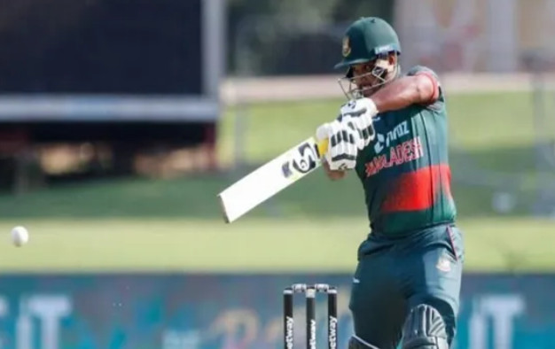 দ:আফ্রিকার তারকা ক্রিকেটারের কারনে পাল্টে গেলো ইয়াসিরের খেলা