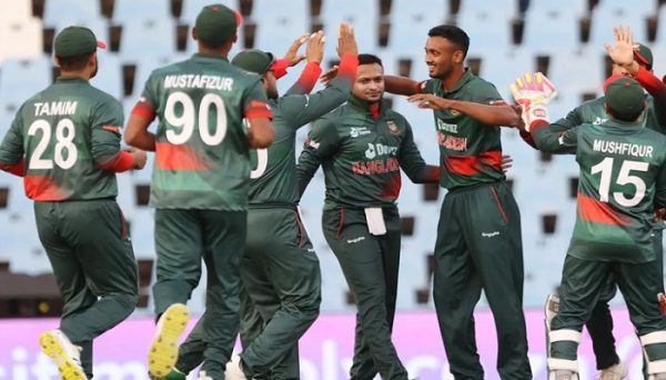 আইপিএল ও বিশ্বকাপ নিয়ে ভবিষ্যবাণী করলেন তারকা ক্রিকেটার