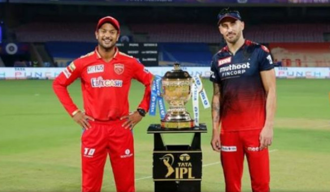 এই মাত্র শেষ হলো ব্যাঙ্গালুরু ও পাঞ্জাব মাচের টস, দুই দলের শক্তিশালী একাদশ