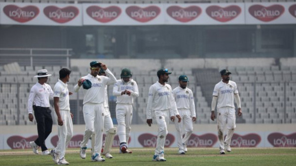 টাইগারদের হতাশার প্রথম সেশন, দেখে নিন সর্বশেষ স্কোর