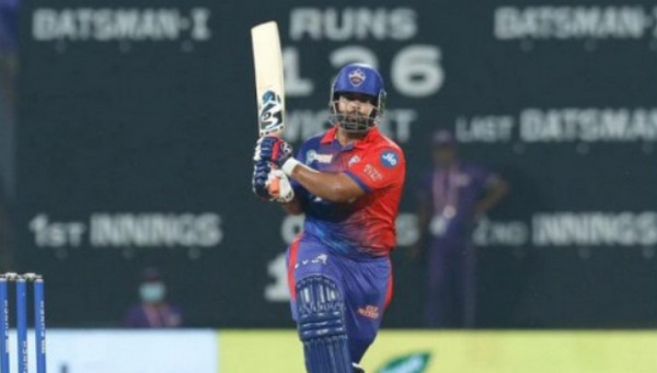 কলকাতার বোলারদের বোকা বানিয়ে রানের পাহাড় গড়ল দিল্লি