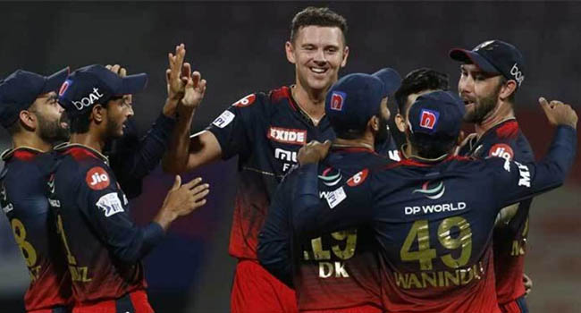 লখনৌকে নিচে নামিয়ে দুইয়ে উঠে গেলো ব্যাঙ্গালুরু