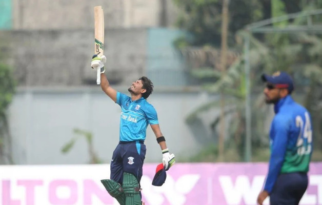 ঢাকা প্রিমিয়ার লিগে ইতিহাস গড়লেন এনামুল হক বিজয়